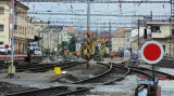 Dělníci opravují viadukt na Křenové u hlavního nádraží