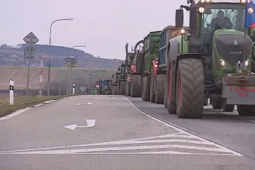 Výborný navrhuje osvobodit zemědělské dotace od daní. Vydělají na tom velké podniky, namítají Piráti