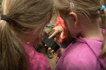 Aplikace zavede turisty na neznámá, ale zajímavá místa. Na Šumavě ji otestovali školáci