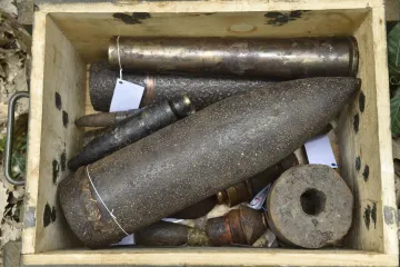 Čištění Bořího lesa se zastavilo. Podle vlastníka pozemků po sobě firma nechala munici 