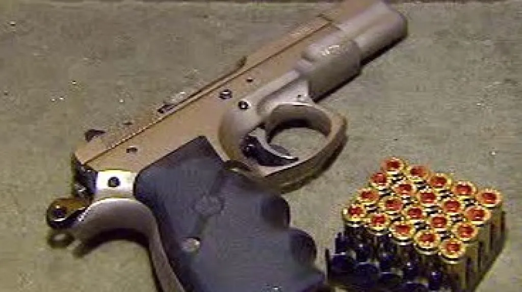 Automatická pistole