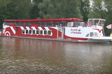 Plavba Arnošta z Pardubic měla adrenalinové zakončení zaviněné poruchou