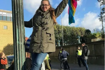 Švédská aktivistka se v letadle odmítala posadit a přerušila deportaci Afghánce. Úřady ho ale stejně vrátí