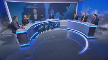 Boris Šťastný (Motoristé), Karel Havlíček (ANO), Jan Hrnčíř (SPD), Jan Skopeček (ODS), Zdeněk Hřib (Piráti) a Jan Papajanovský (STAN) v Událostech, komentářích