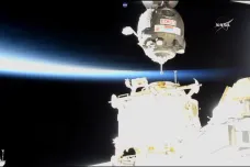 U ISS přistála loď se třemi novými členy posádky vesmírné stanice