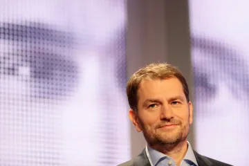 Slovensko vyhlíží změnu. Favoritem neobyčejně napínavých voleb je „obyčajný“ šoumen Matovič