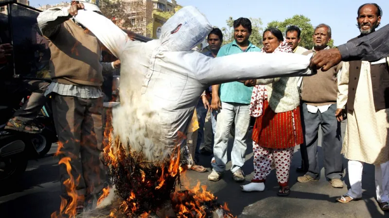 Indové protestují po smrti indické studentky