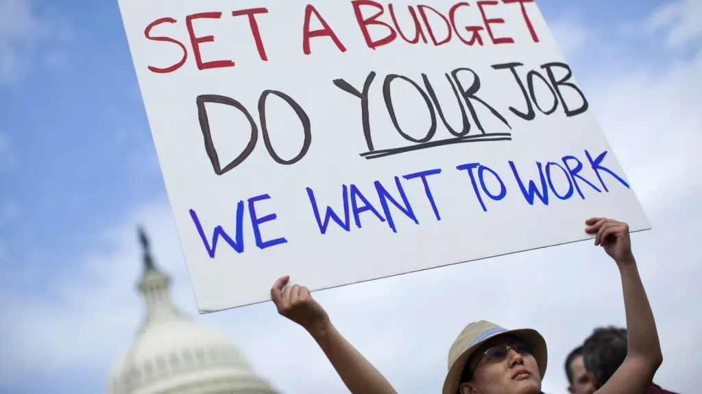 Protest proti zablokovaným vládním výdajům v USA