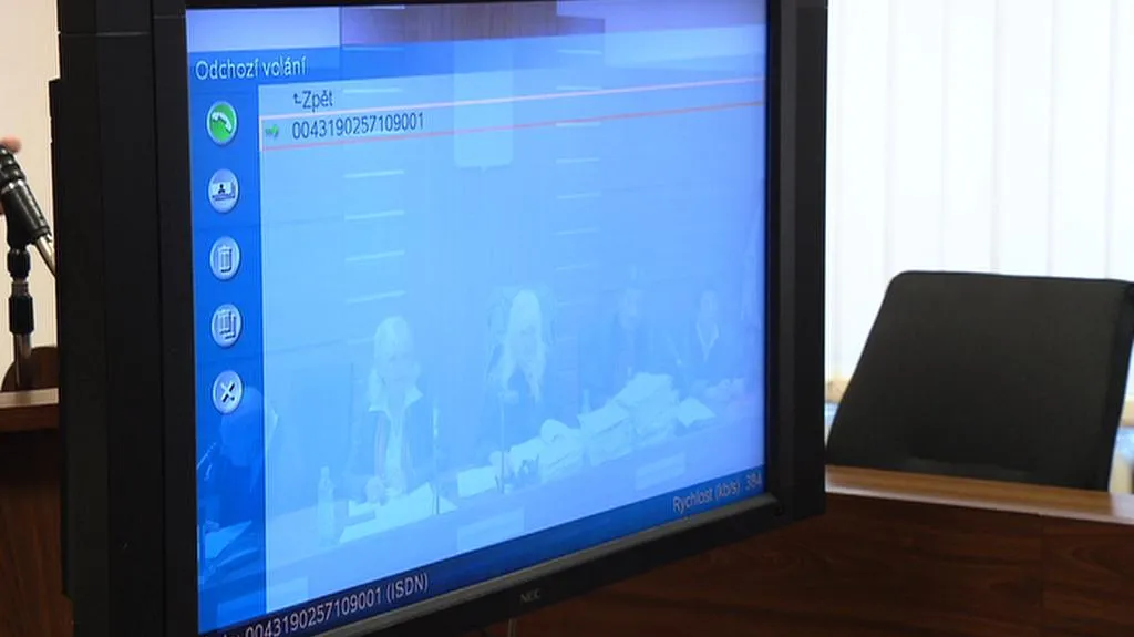 Soudy a věznice propojí videokonference