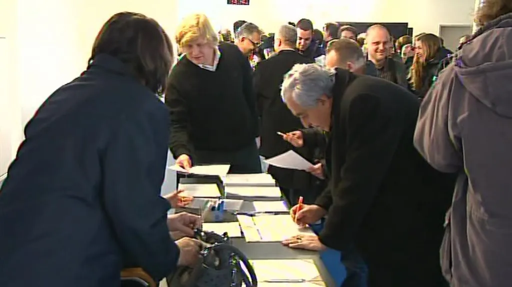 Situace před vstupem na zasedání