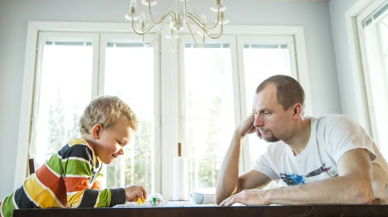 Otcové usilují o to, aby soudy nařizovaly střídavou péči častěji.