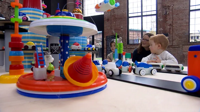 Z výstavy Rozbal obal