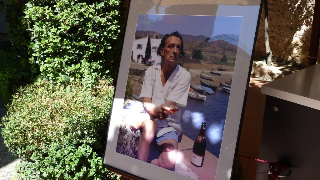 Fotografie Salvadora Dalího umístěná v jeho muzeu