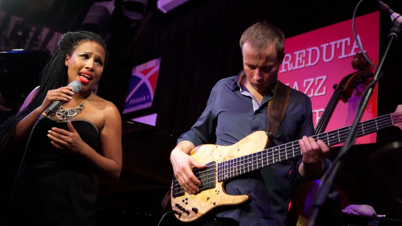 Melanie Scholtz v pražské Redutě