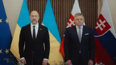 Ukrajinský premiér Denys Šmyhal a předseda slovenské vlády Robert Fico
