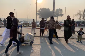 Z Íránu zasaženého sankcemi odešly statisíce Afghánců. Někteří chtějí do Evropy