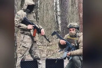 Фонд підтримує армію, навчає солдат і висвітлює війну 