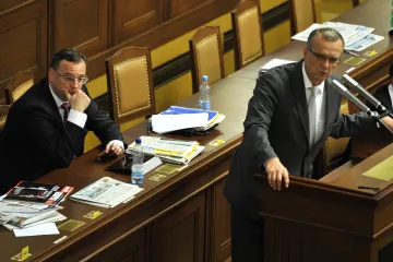 Kontroverzní výroky politiků III. – k politickým protivníkům