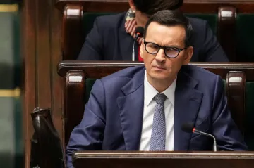 Polské úřady obvinily expremiéra Morawieckého ze zneužití pravomocí