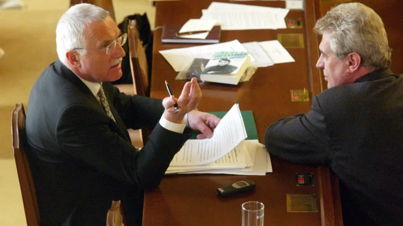 Václav Klaus s Milošem Zemanem (2000)