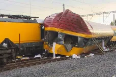 Srážka vlaků v Pardubicích má čtyři oběti. Většina zraněných byla propuštěna z nemocnic