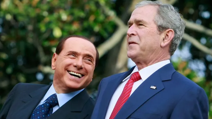 Silvio Berlusconi a George W. Bush