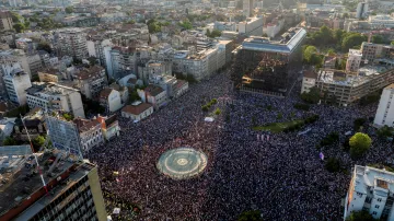 Protivládní protesty v Bělehradu
