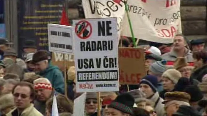 V Praze protestují komunisté proti radaru