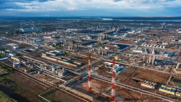 Ilustrační foto - rafinerie společnosti Lukoil ve Volgogradu (snímek z dubna 2022)