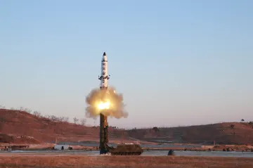 Severní Korea vypálila dvě balistické rakety krátkého doletu