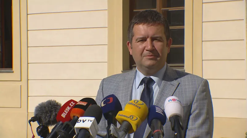 Brífink Jana Hamáčka po setkání s Milošem Zemanem