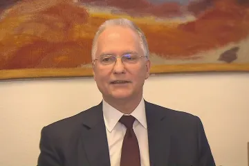 Dezinformátoři zacílí na volby, varuje šéf BIS
