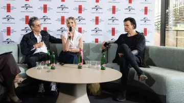 Kevin Bacon, Kyra Sedgwicková a Travis Bacon na festivalu v Karlových Varech