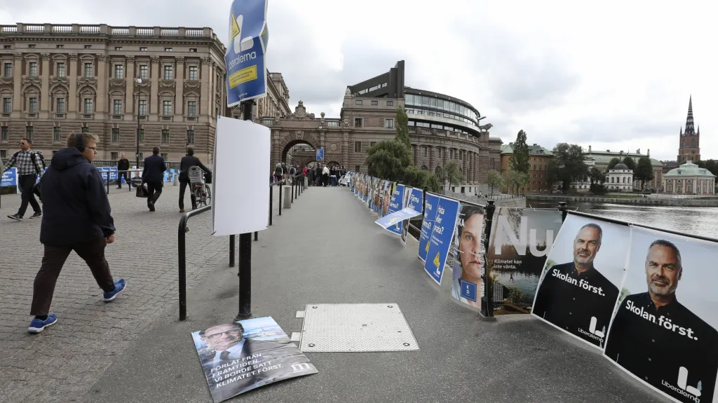 Předvolební plakáty ve Stockholmu