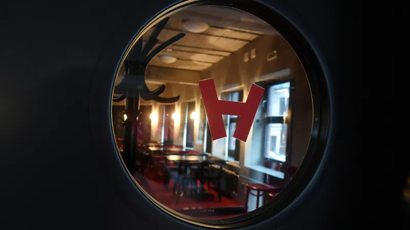 Jaromír Nohavica otevírá klub Heligonka