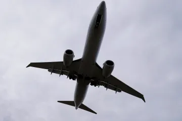 Nehody Boeingů 737 MAX mohou souviset s novým stabilizačním systémem. Pilotům možná chybělo proškolení