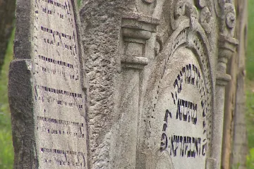 Expremiér Špidla (ČSSD) zasahuje. Má vyřešit spor o obnovení hřbitova mezi židovskou obcí a Prostějovem