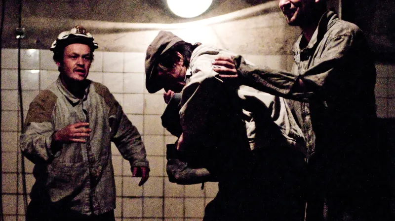 Zdař Bůh! - 1. část představení z cyklu Cesty energie na téma uhlí (inscenace v Dolu Michal)