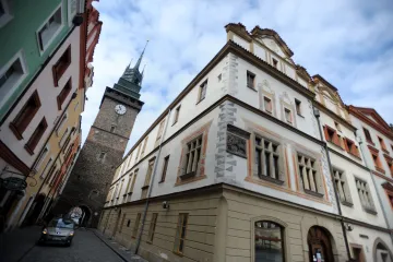 S omítkou, či bez omítky? Pardubice chystají referendum o podobě Zelené brány