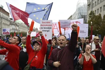 Odboráři v Praze protestovali proti zdražování. Vyzvali vládu, aby pomohla lidem