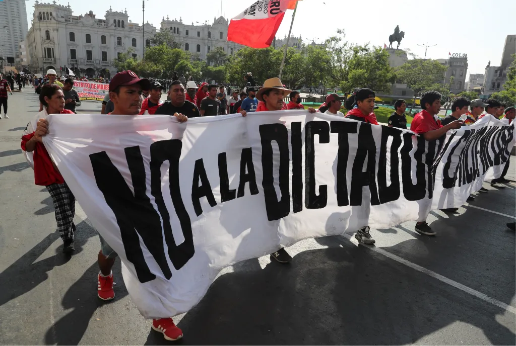 V Peru pokračují protivládní protesty