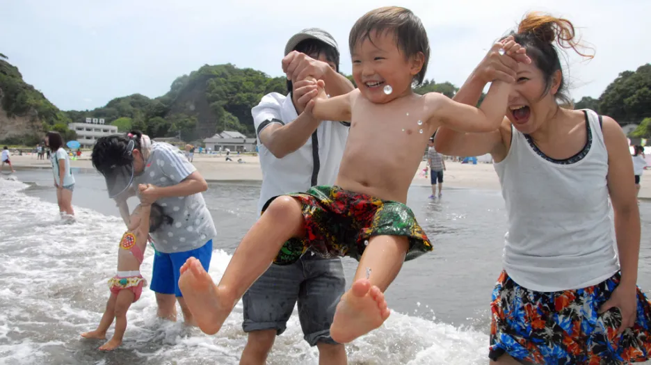 Japonsko znovu otevřelo pláž Nakoso u Fukušimy