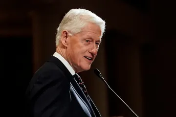 Clinton zákonodárcům řekl, že neměl ponětí o Epsteinových zločinech