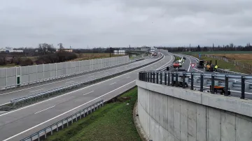 Poslední úsek dálnice D1 mezi Říkovicemi a Přerovem