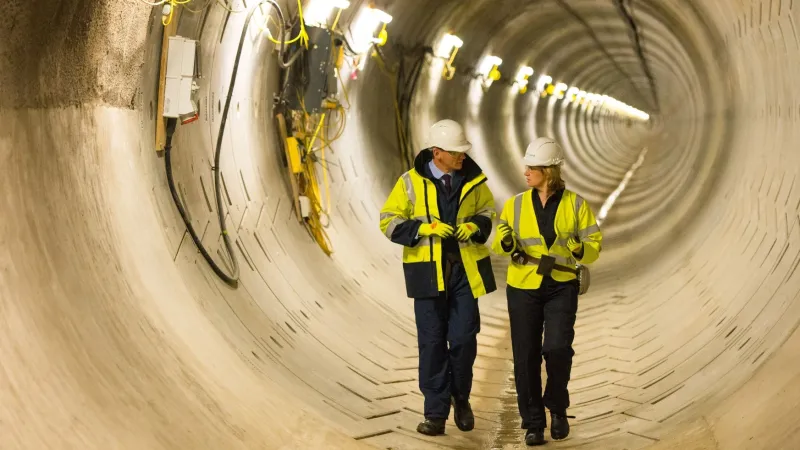 Ministryně Amber Ruddová při návštěvě provozovatele rozvodné sítě National Grid