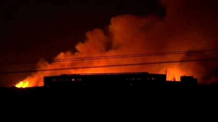 Požár zbrojní továrny v Súdánu