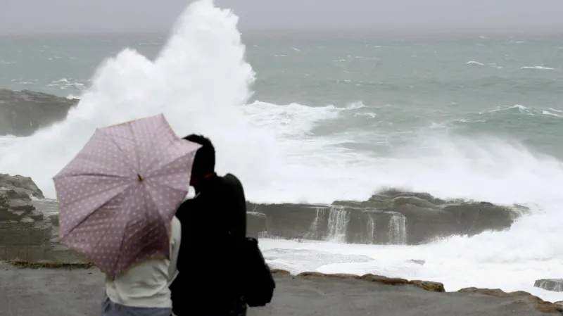 Bouře blížící se do Japonska