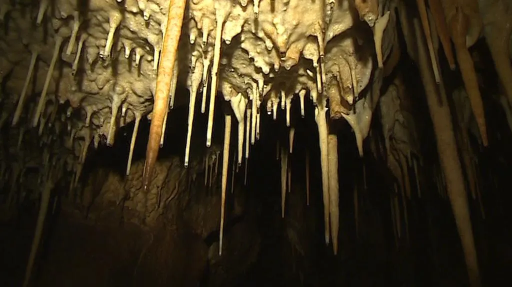 Krápníková výzdoba Matalovy jeskyně