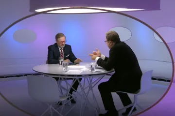 „Nebudeme ustupovat,“ řekl Fiala k vyjednávání o úspornému balíčku v Otázkách Václava Moravce