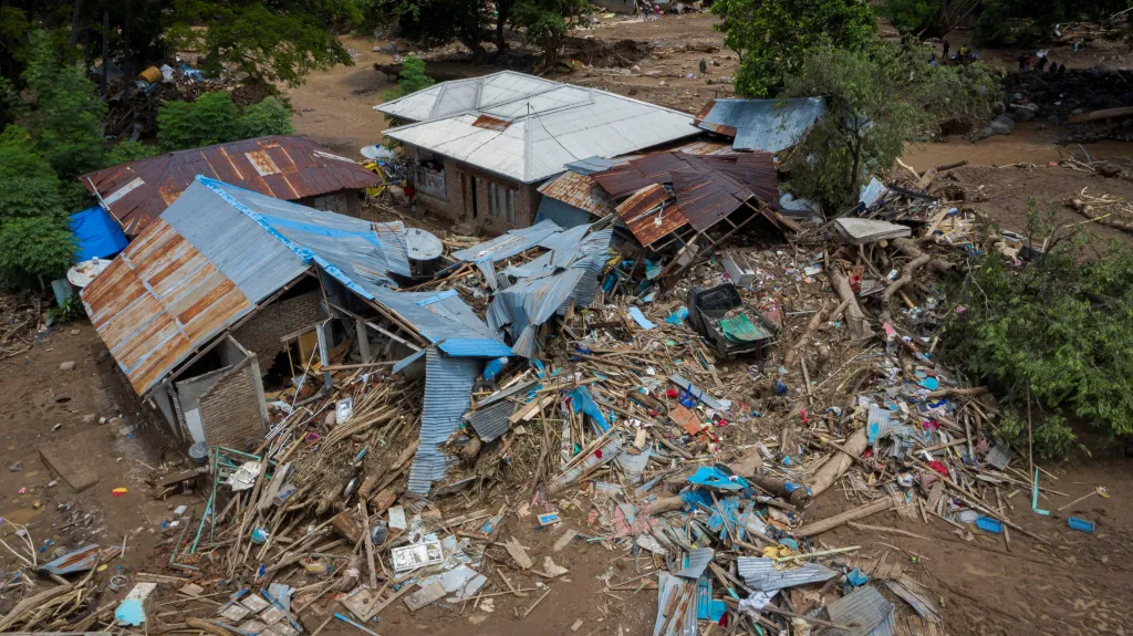 Následky cyklonu Seroja na východě Indonésie